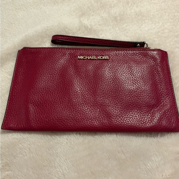 Michael Kors Burgundy Leather Wristlet - Picture 1 of 8